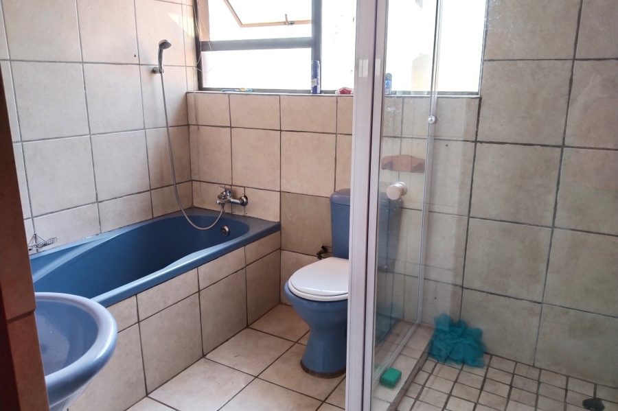5 Bedroom Property for Sale in Birdwood Estate North West